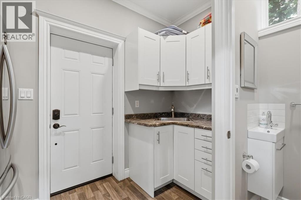 2371 SNYDERS Road E - Image 41