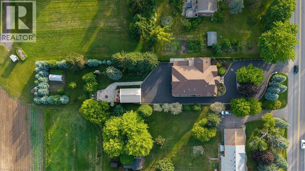 2371 SNYDERS Road E - Image 45