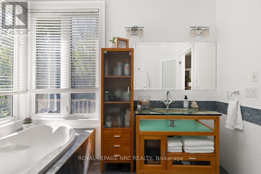 164A LAKESHORE ROAD - Image 26