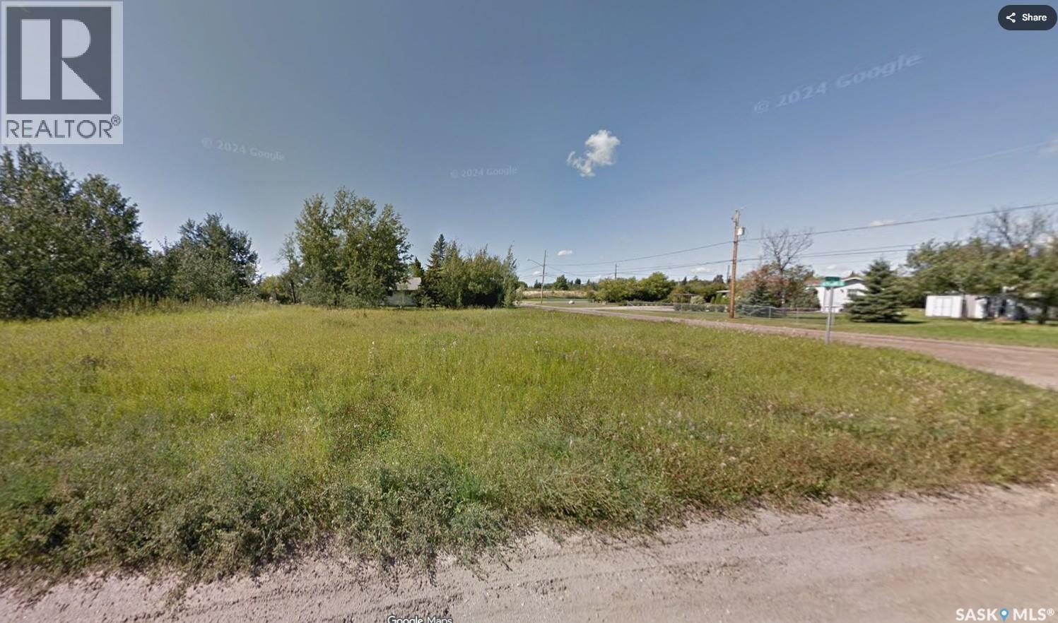618 4th AVENUE E, Meadow Lake Saskatchewan — photo 3