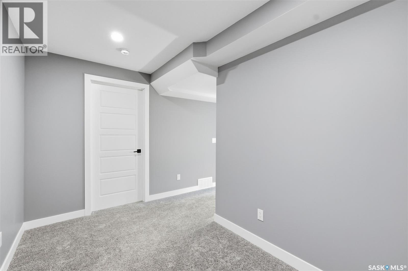 451 Veltkamp CRESCENT - Image 28
