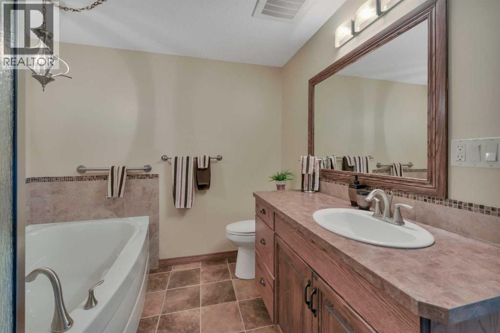 Listing photo – 206, 5213 61 Street, Red Deer