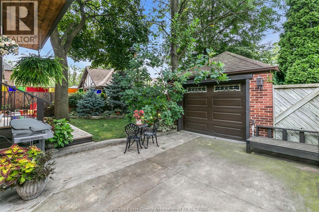2275 VICTORIA AVENUE - Image 36