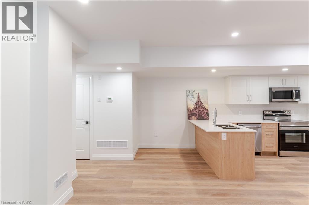 220 HEIMAN Street Unit# 4 — photo 3