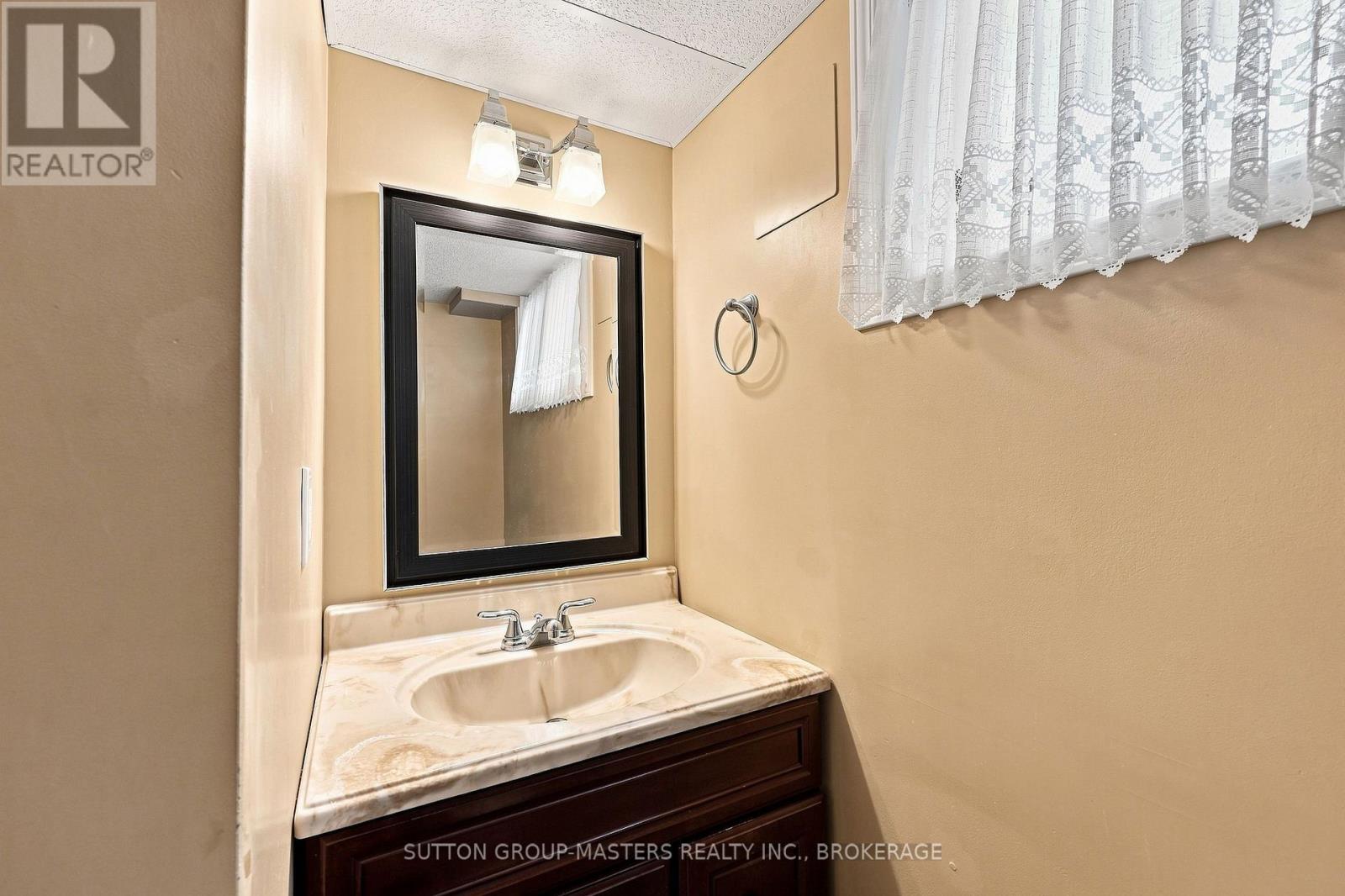 795 SAFARI DRIVE - Image 41