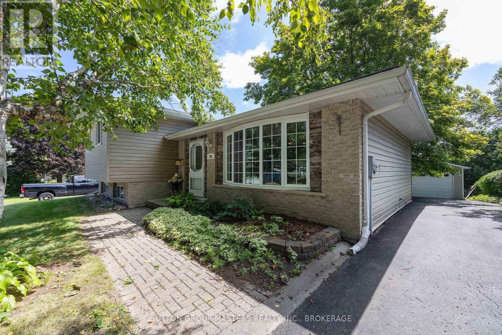 795 SAFARI DRIVE - 50