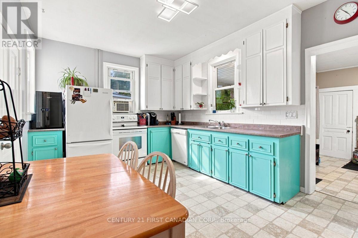 168 GRAHAM ROAD - 16