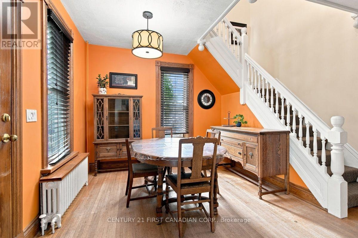 168 GRAHAM ROAD - 8
