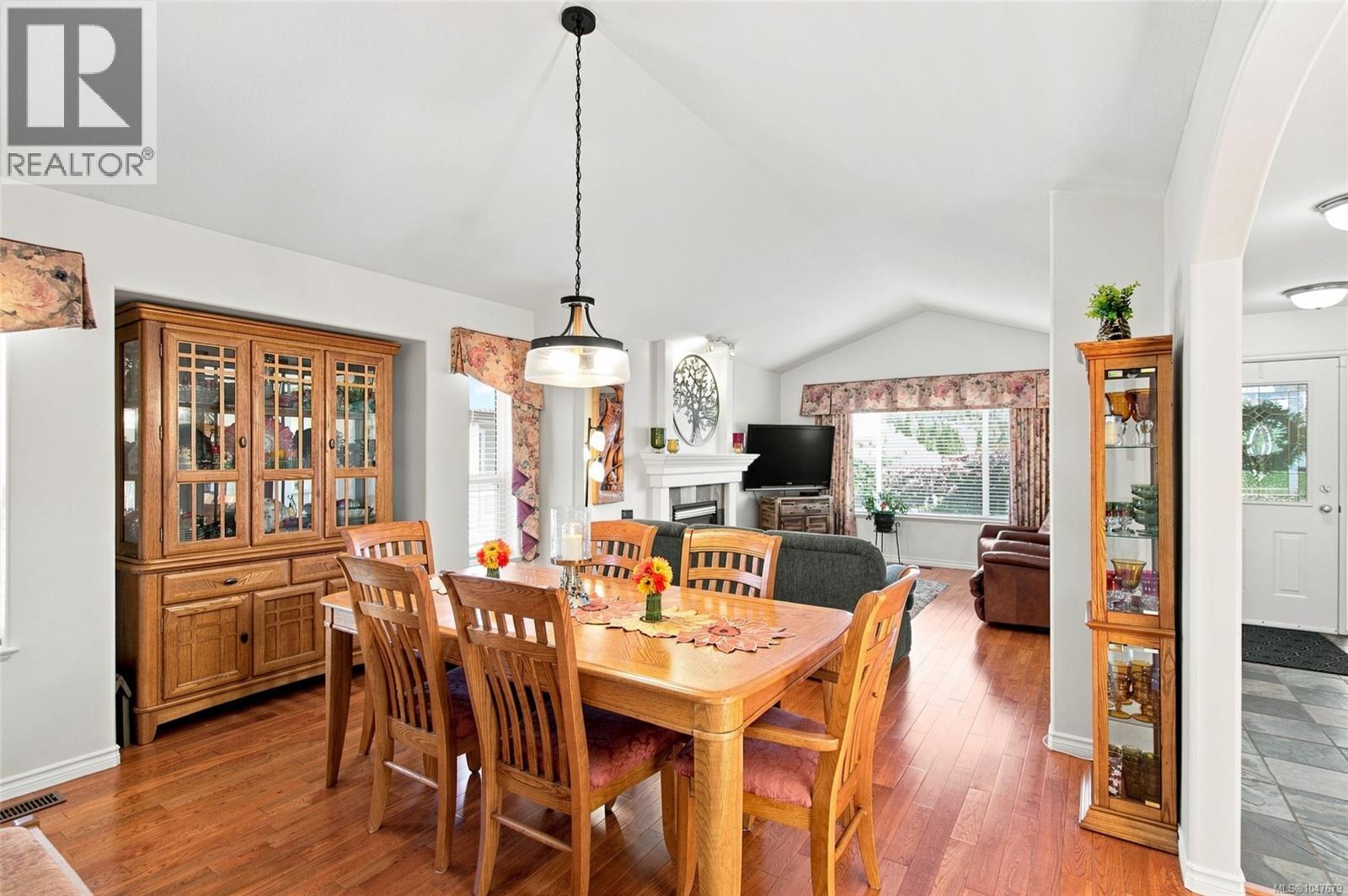 6055 Brickyard Rd - 6