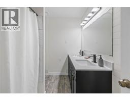 5567 Ventura Dr, Nanaimo, BC V9T5M6 Photo 13