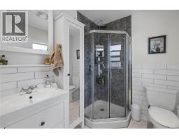 5567 Ventura Dr, Nanaimo, BC V9T5M6 Photo 21