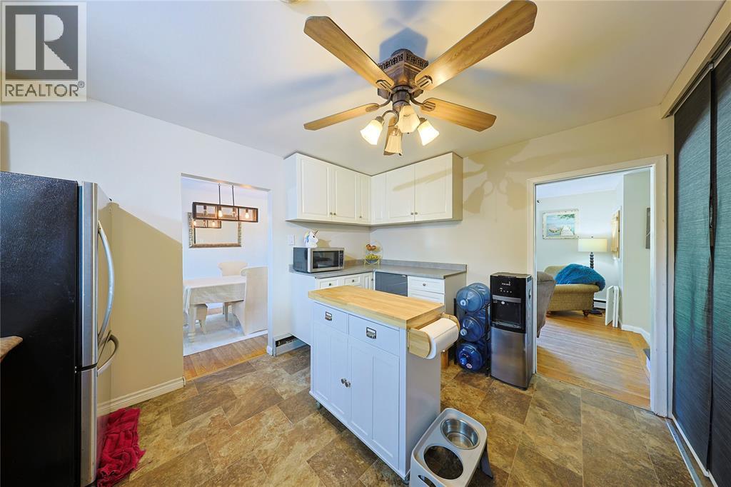 1043 Talfourd STREET - Image 21
