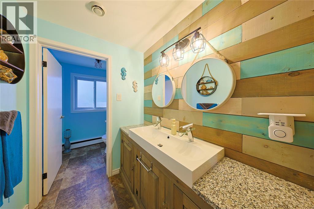 1043 Talfourd STREET - Image 29