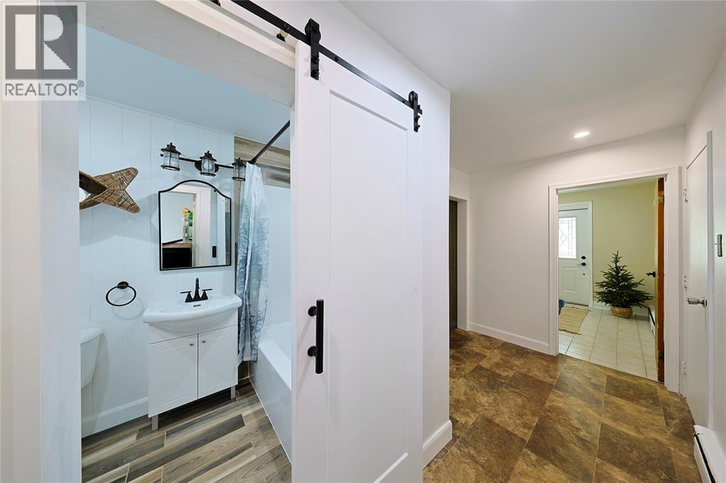 1043 Talfourd STREET - Image 35