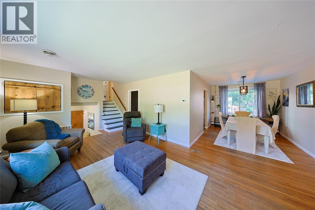 1043 Talfourd STREET - Image 15