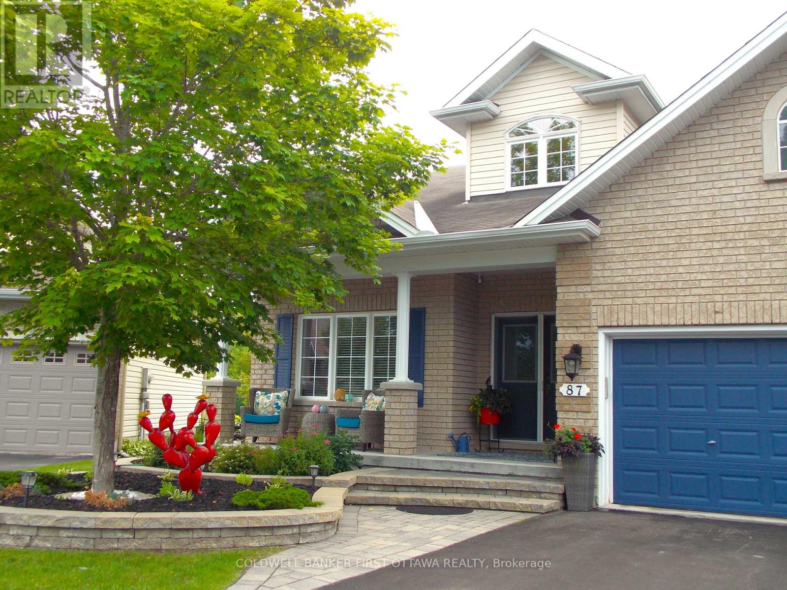 87 WOLFF CRESCENT