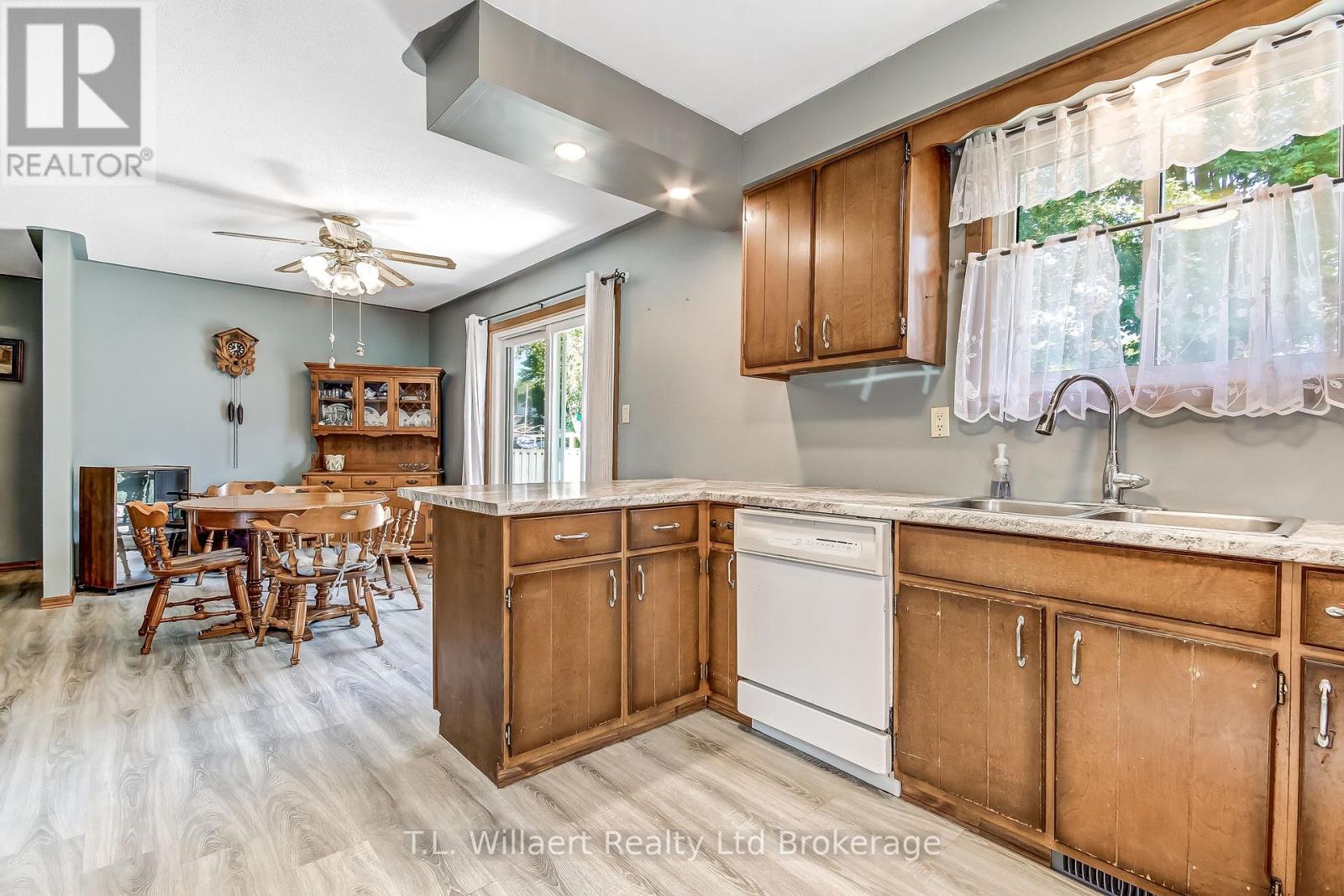 12 ALBA AVENUE - 6