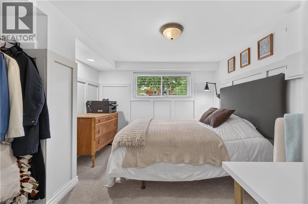 118 TYRONE Drive - Image 32