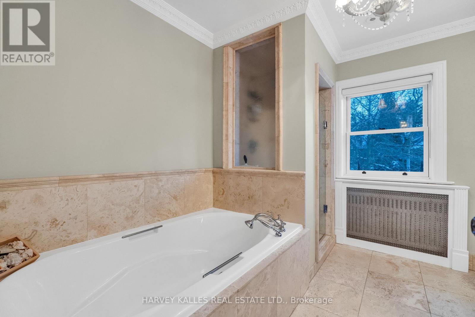 72 TEDDINGTON PARK AVENUE - Image 30