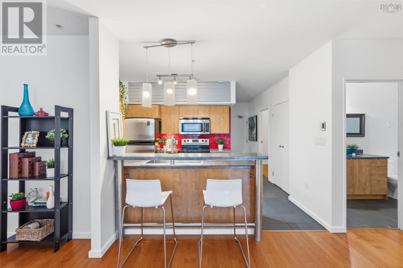 #216 5221 NORA BERNARD Street - 11