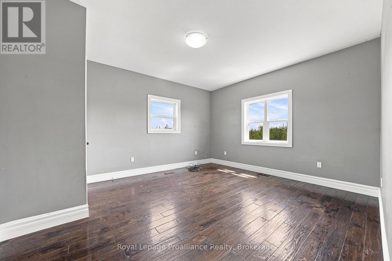 402 BLACK ROAD - 24