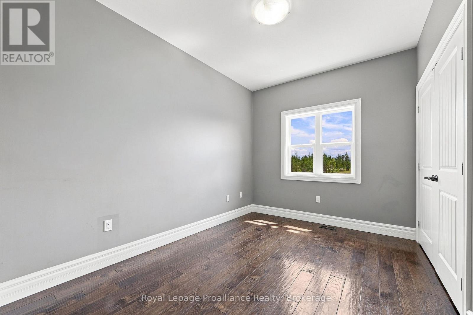 402 BLACK ROAD - 28
