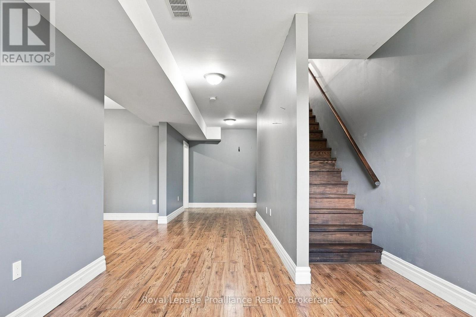 402 BLACK ROAD - Image 30