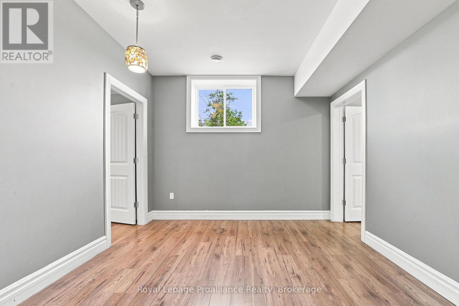 402 BLACK ROAD - Image 31