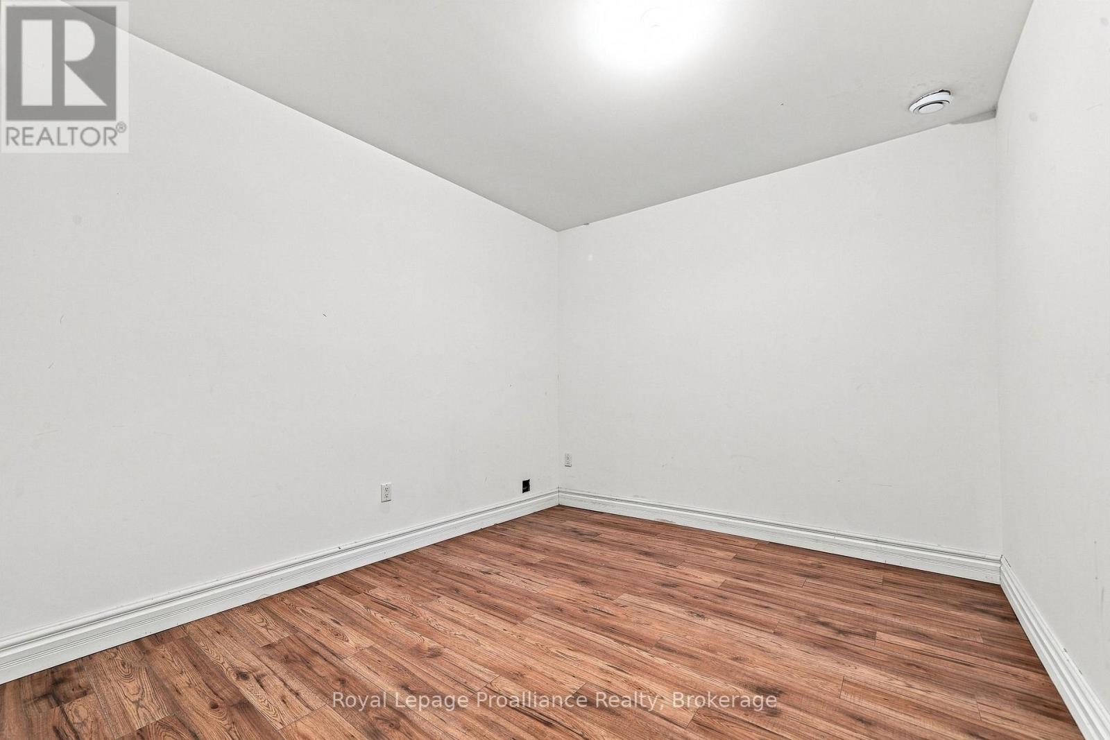 402 BLACK ROAD - 39