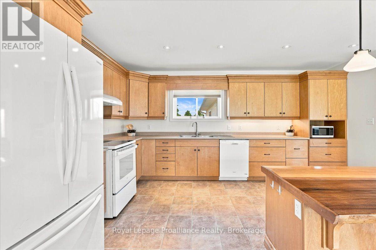 254 AIRPORT ROAD - 13