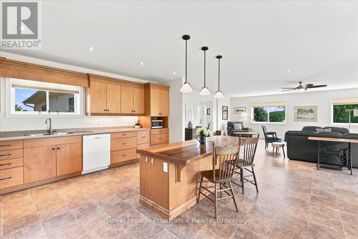 254 AIRPORT ROAD - Image 14