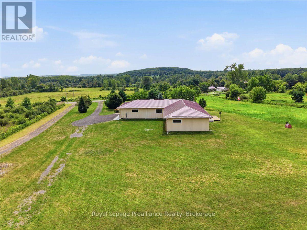 254 AIRPORT ROAD - 34
