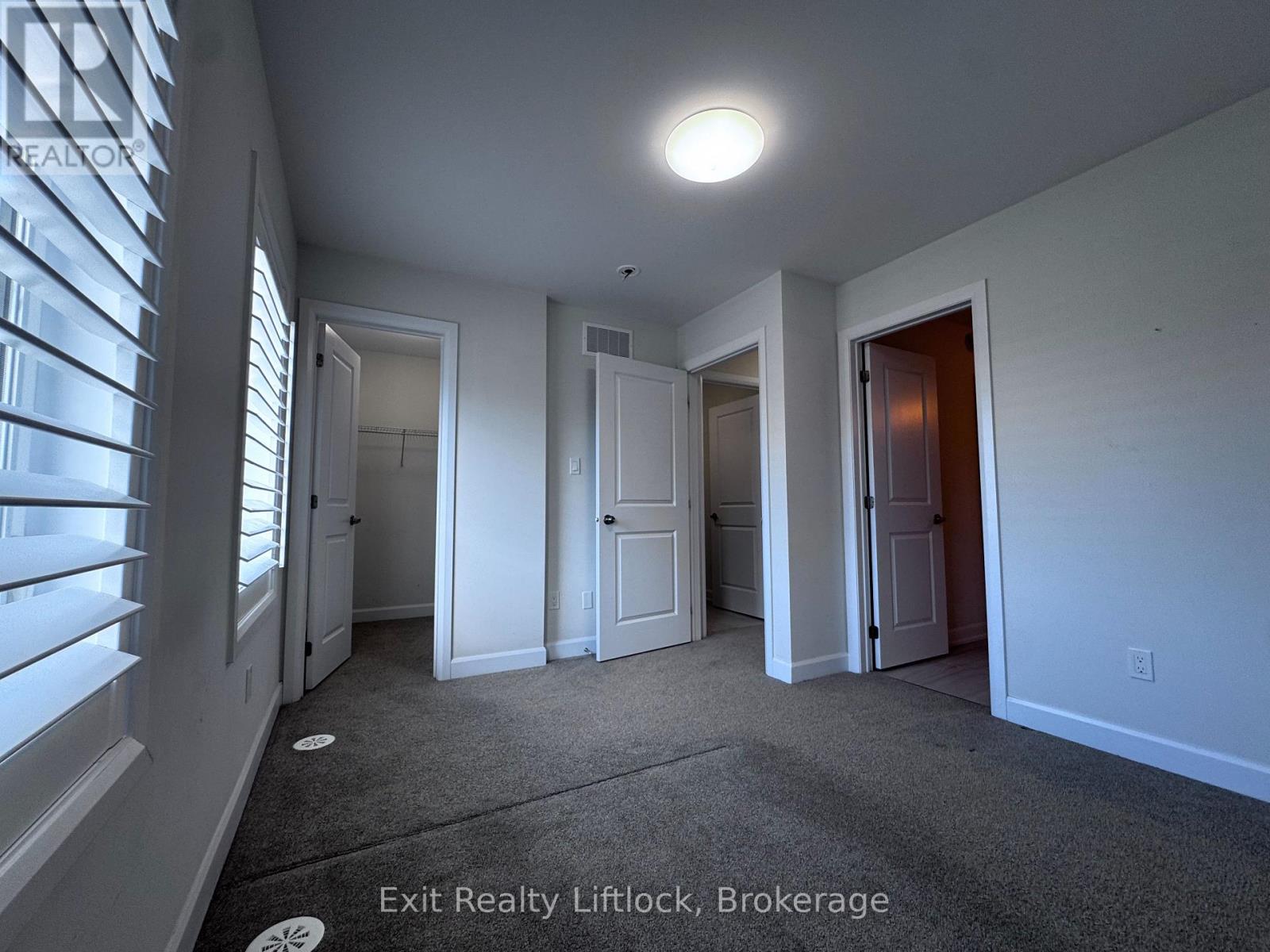 949 BAMFORD TERRACE - 19