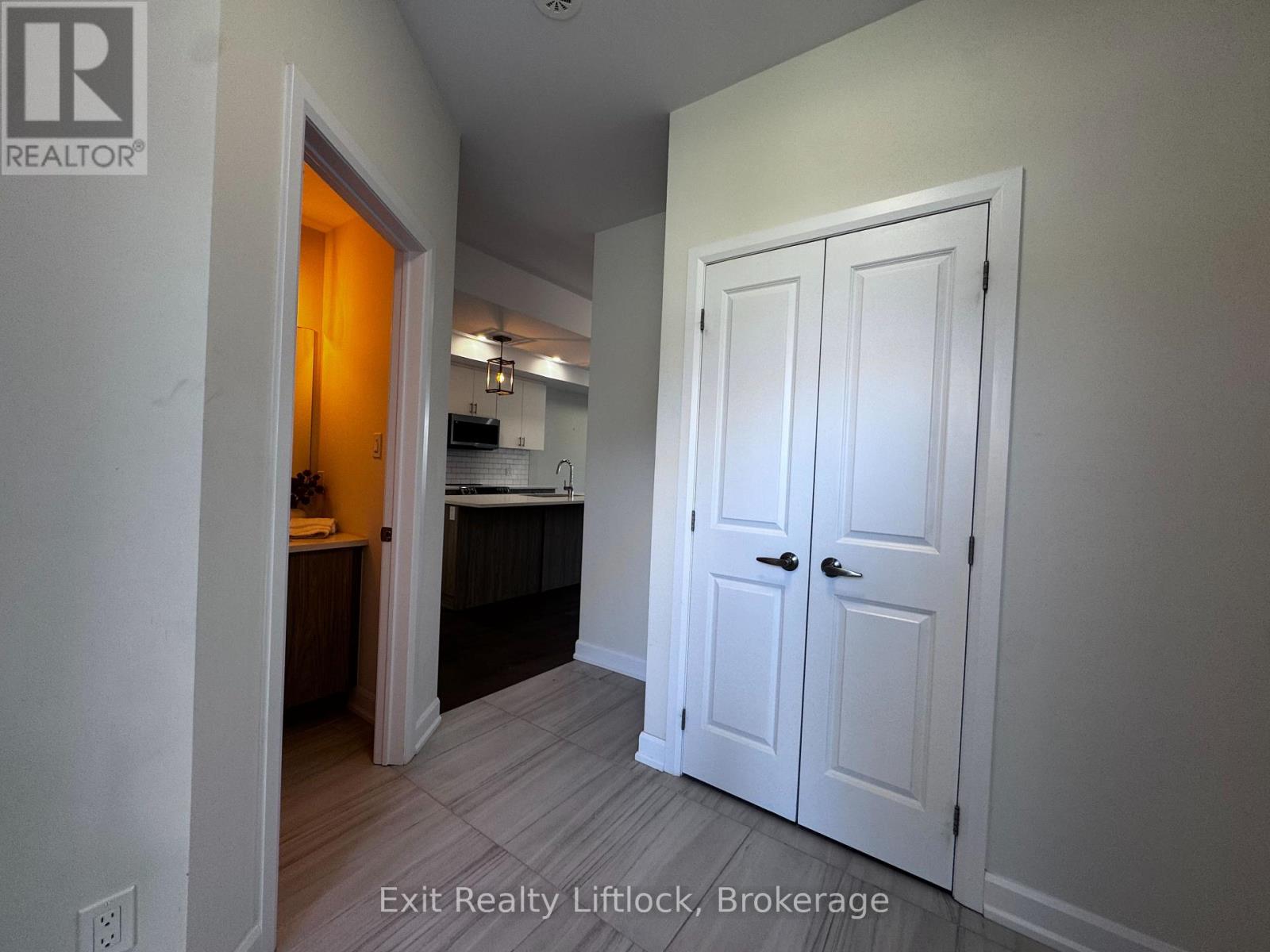 949 BAMFORD TERRACE - 5