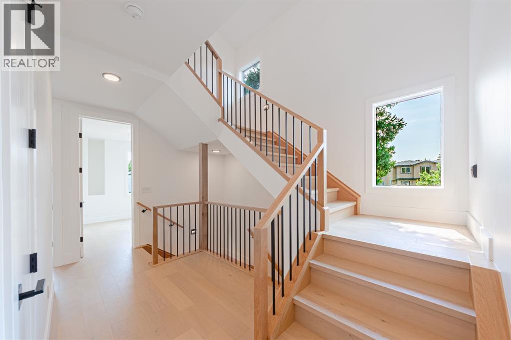 2302 Osborne Crescent SW - 14