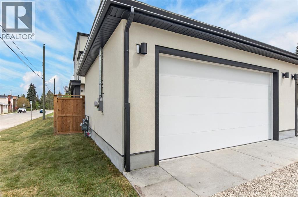 2302 Osborne Crescent SW - 33