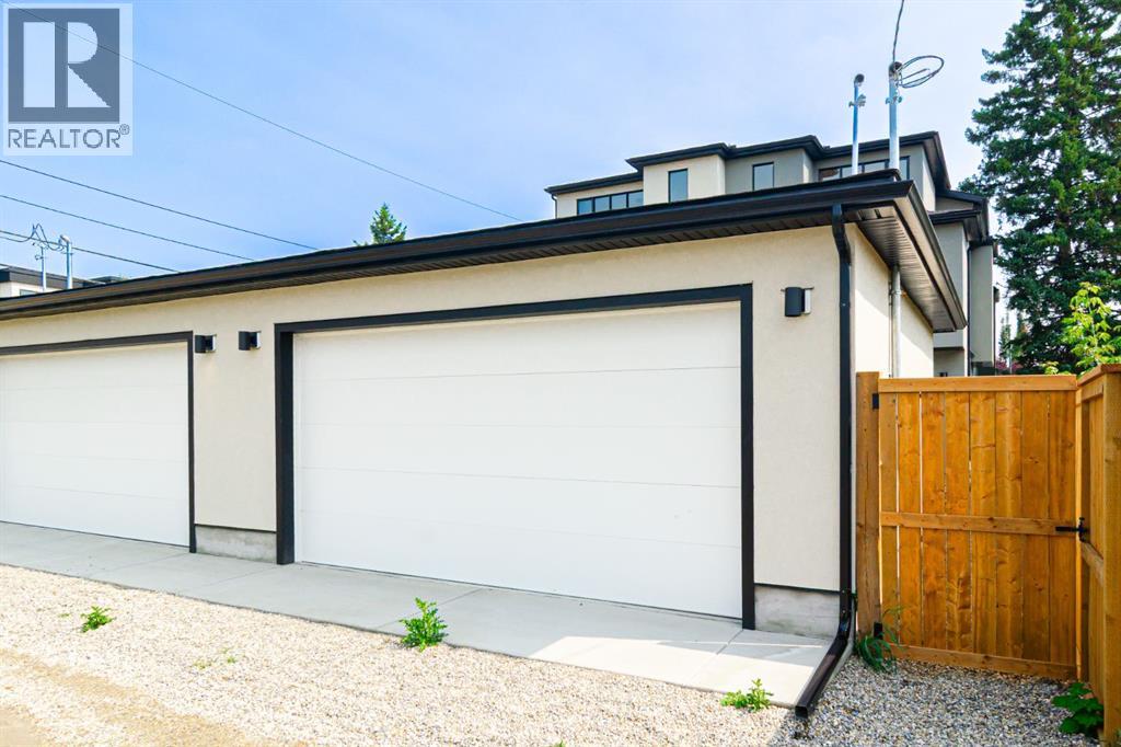 2302 Osborne Crescent SW - 34
