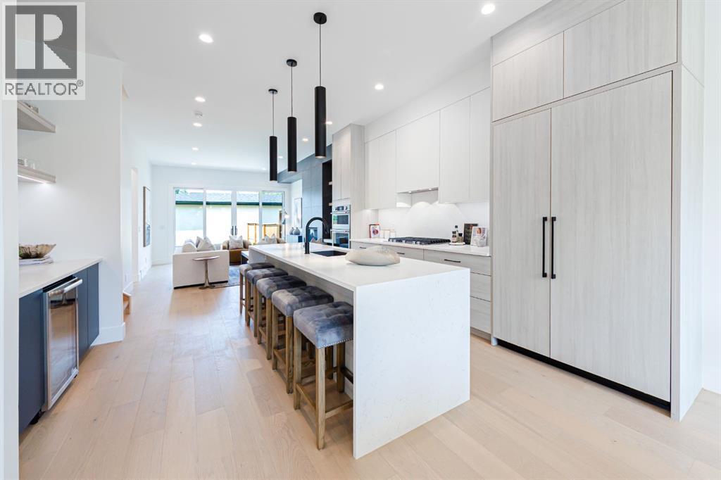 2302 Osborne Crescent SW - 5