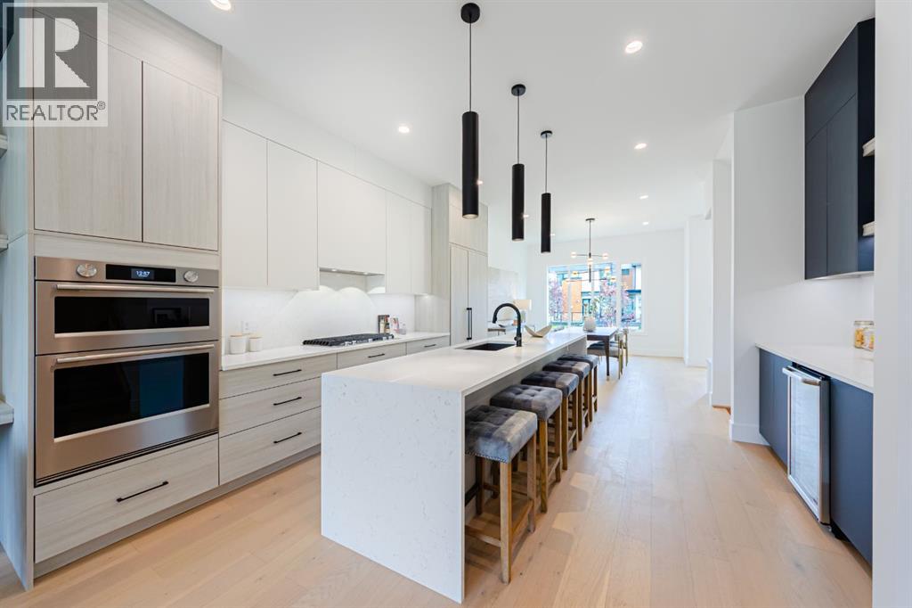 2302 Osborne Crescent SW - 8