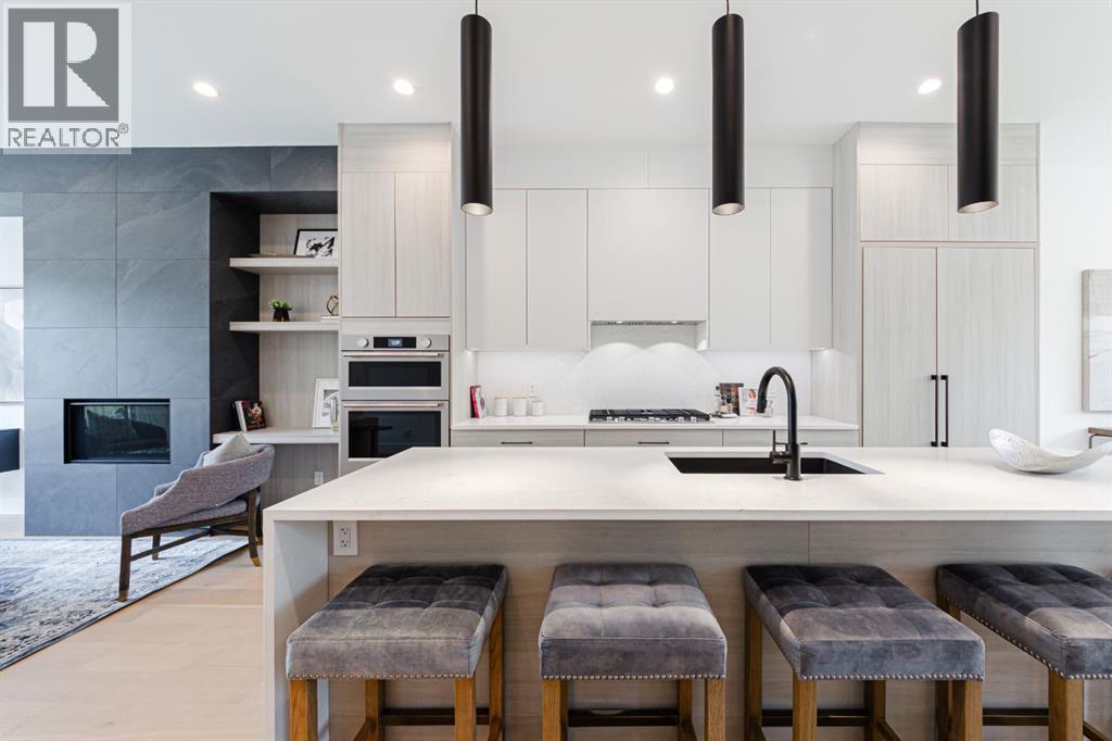 2302 Osborne Crescent SW - 9