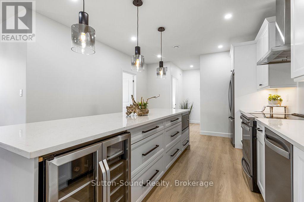 #203 535 ISSAC STREET - 5