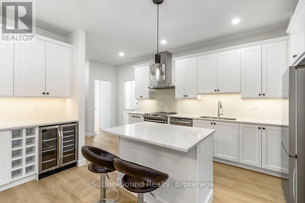 #202 535 ISSAC STREET - 7