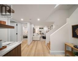 116 Lee Avenue, Toronto, ON M4E2P3 Photo 33