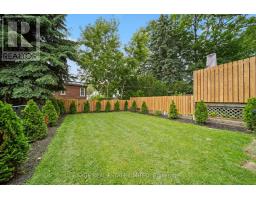 116 Lee Avenue, Toronto, ON M4E2P3 Photo 45