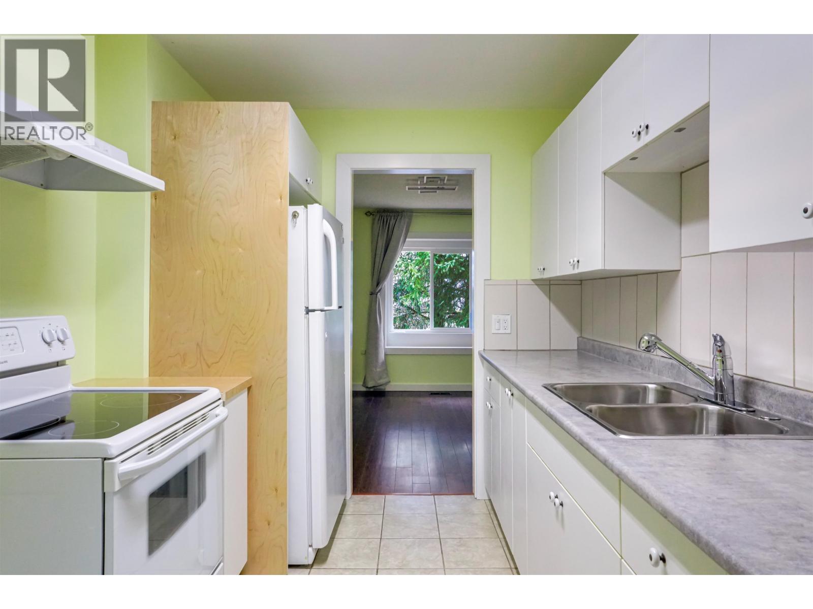 91 ORIOLE STREET - 3