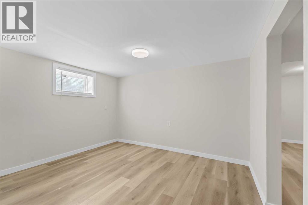 960 5 Street SE - Image 22