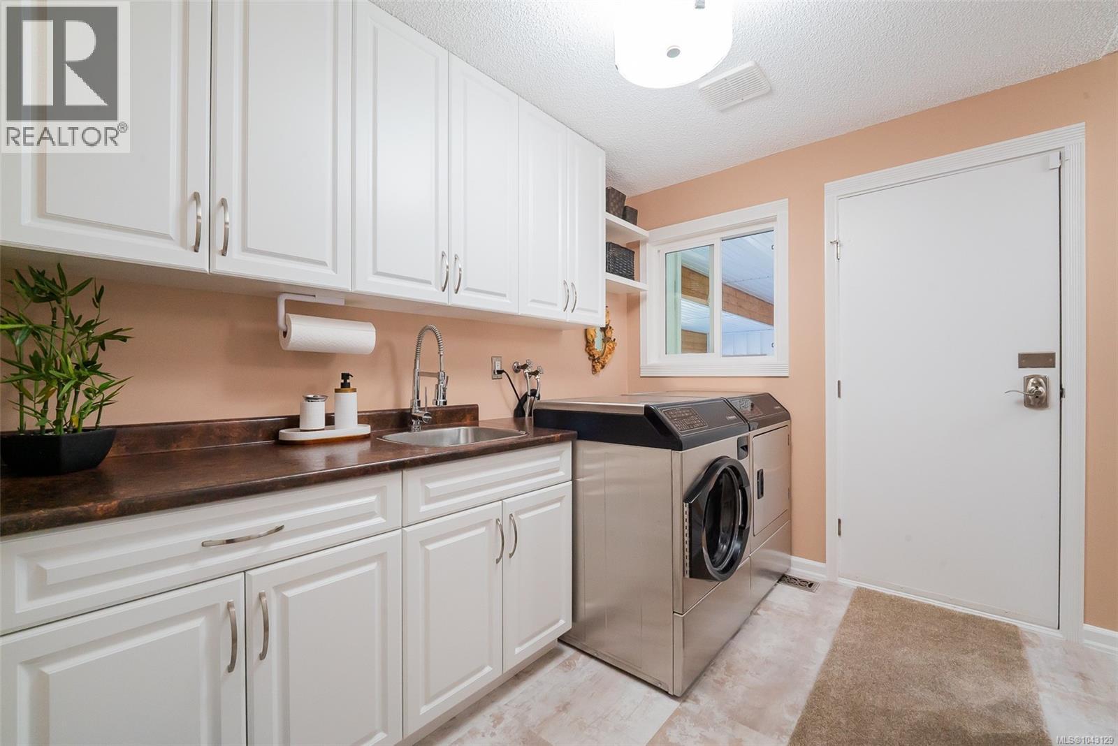 3685 Planta Rd, Nanaimo