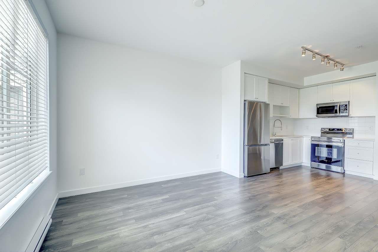 215 15825 85 AVENUE, Surrey
