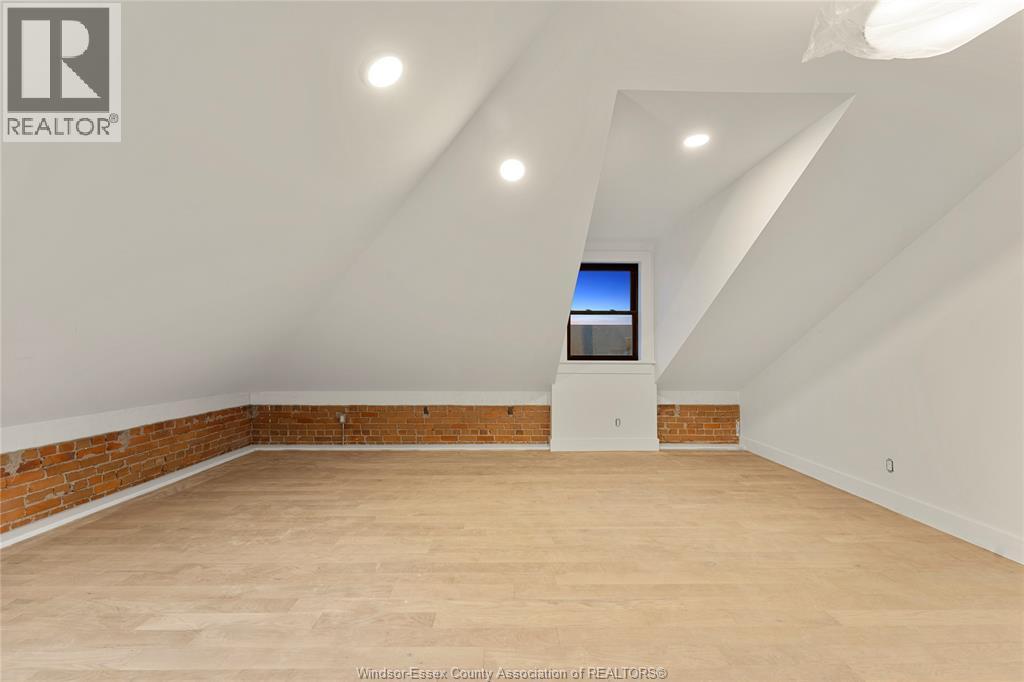 #401 247 BROCK STREET - 22