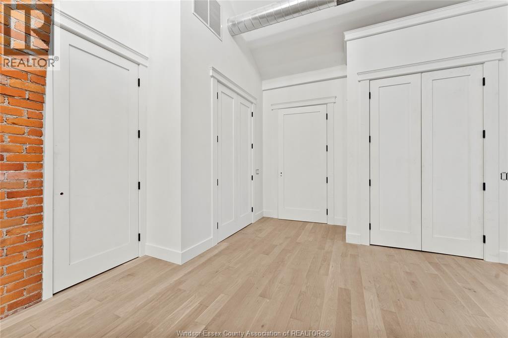 #401 247 BROCK STREET - 17